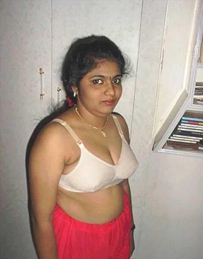 Aunty In Skirte Nude Indian