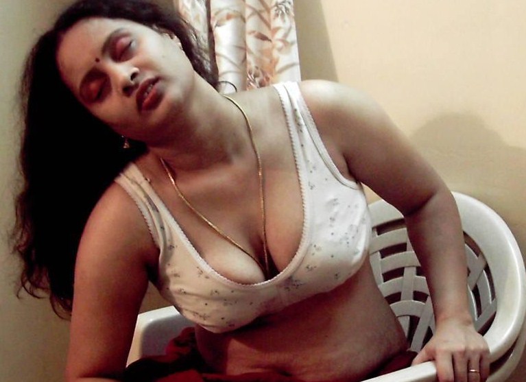 Indian Mature Aunty Bbw Figure Photo