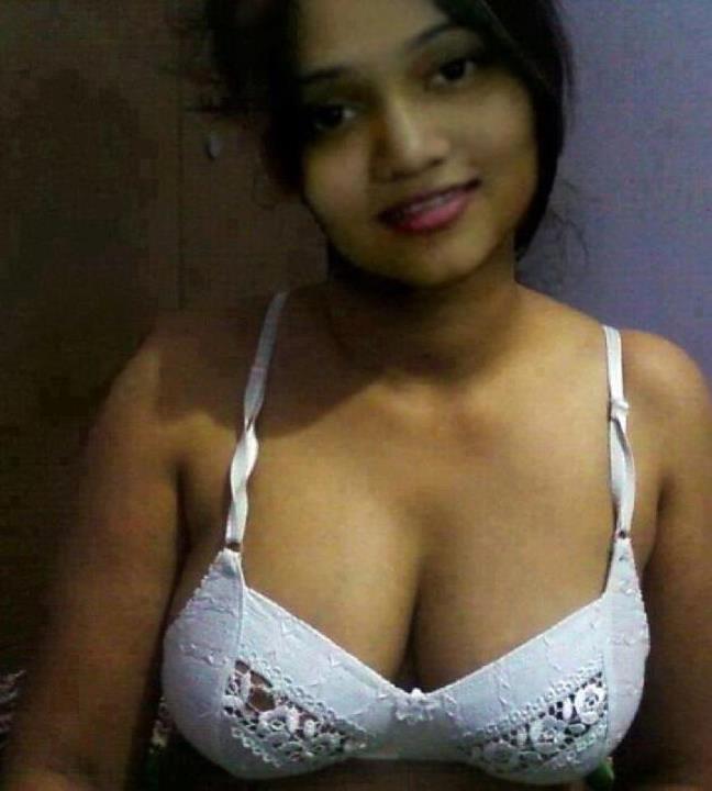 Indian College Girlfriend Removing Her Clothes