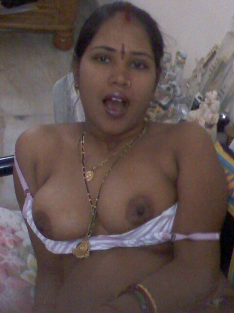 Desi Indian Bhabhi Nude Photos