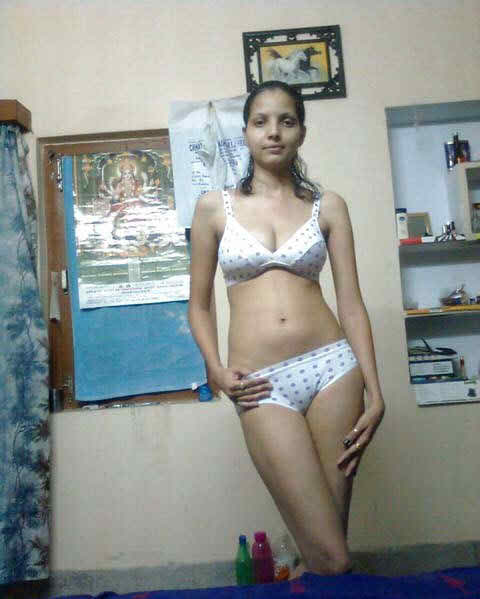 Desi Indian College Slim Girls Naked Pics