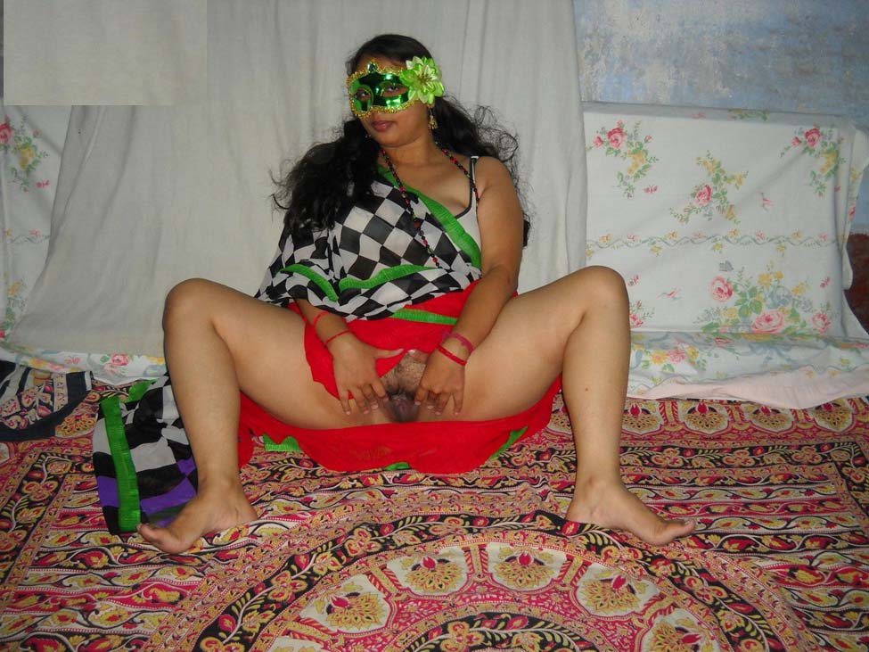 hot marathi girl kissing pinjabi guy pics from Lawrence tamil sex aunty legs