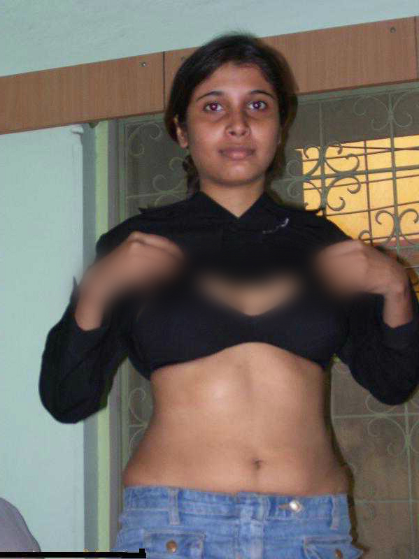 Hot Mumbai College Girls Erotic Big Juicy Boobs Pics