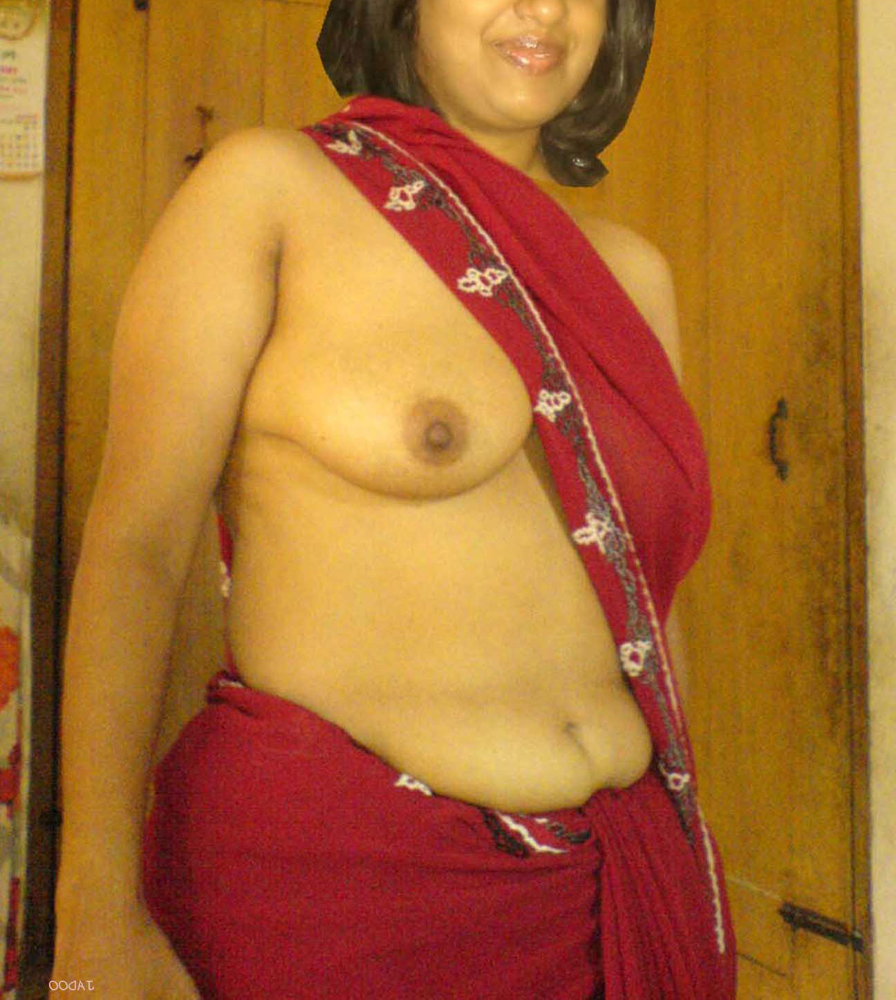 Cute Desi Indian Hotties Arousing Full Nude Private Pics