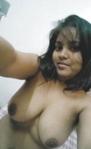 bathing nude selfie teen