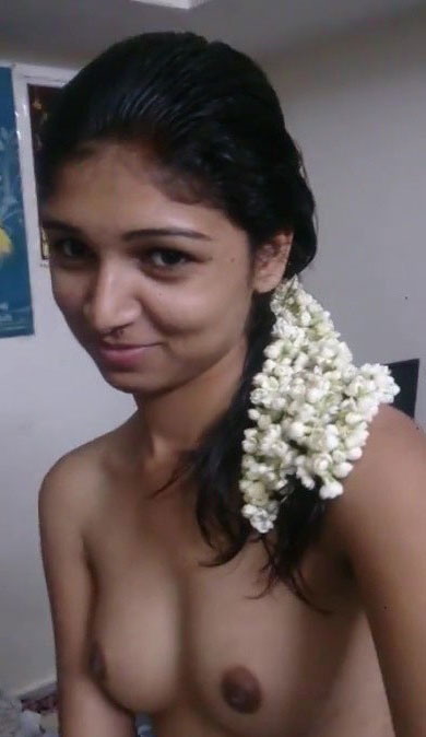 Indian Small Boobs - Desi Teens Erotic Full Nude Real Pictures Collection