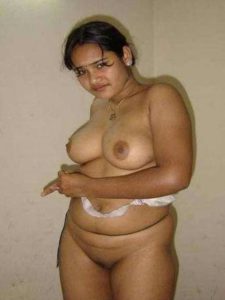 chubby desi bhabhi naked huge boobs