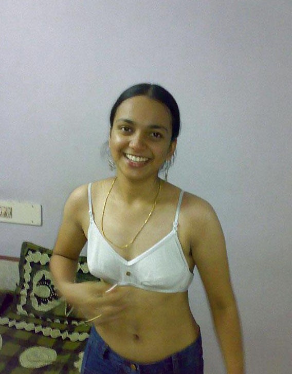 Indian Skinny Hardcore - Desi Indian Wife New Leaked XXX Pics
