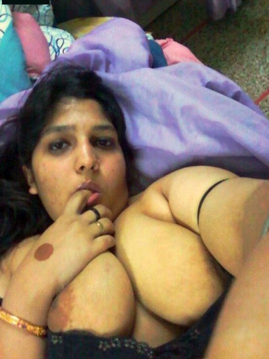 Desi Indian Hosewife New Naked Leaked Pics