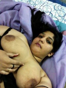 sexy hot indian wife removing bra showing big mamme