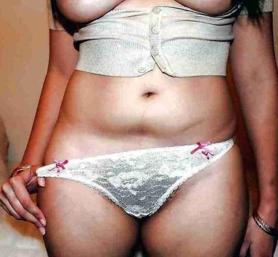 Amateur Indian Girl Underwear - Hot Desi Amateur Bhabhi New Leaked Naked Pics