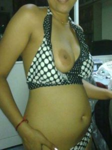 Desi Bhabhi big tits nude pic