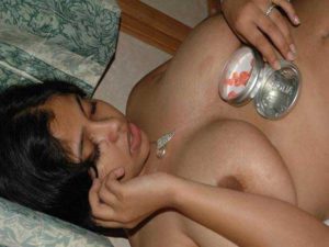 Desi Bhabhi nude big boobs pic