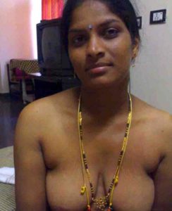 indian housewife naked big boobs pic