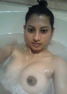 Desi bhabhi naked bath