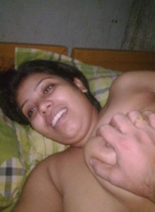 big tits Indian Aunty enjoying boobs play