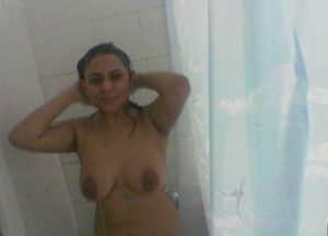 showering fun with desi bhabhi