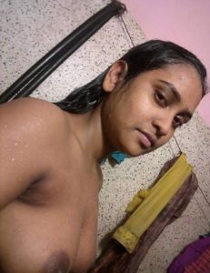 wet horny desi bhabhi boobs