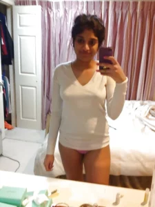 hot nude pretty Indian GF