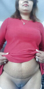 Amateur Indian Bhabhi teasing