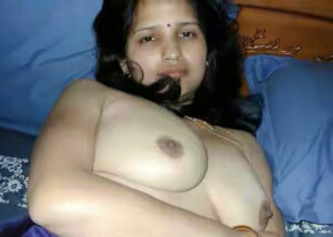 big tits horny babe