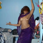Cute Tamil Girl Nude Boob Show