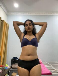 Tamil girl's nude solo