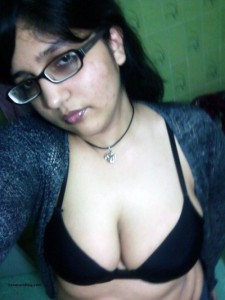 fat bhabi wear bra image