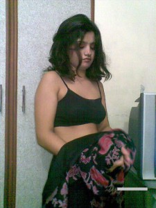 sexy ladki removing dress image