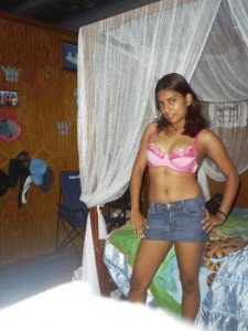 teen girl wear bra photo