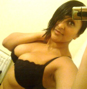 Naked Indian Hot vhabi Capturing Her Own Nude Boobs pics