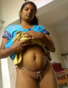 sexy south indian bhabhi nude shaved pussy