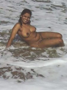 south indian housewife naked photo