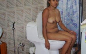 xxx naked desi indian girl bathroom naked image