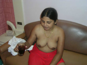 big-nude-boobs-desi-indian-milf