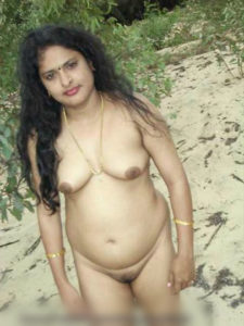 chubby-hairy-twat-desi-indian-bhabhi