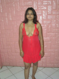 chubby-kanpur-housewife-sexy-red-lingerie