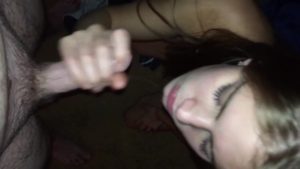 cute gal sucking cock