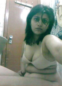 cute desi girl sexy boobs