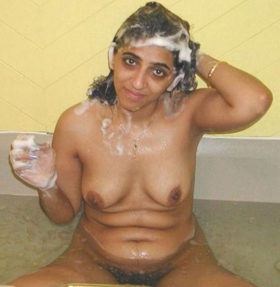 bhabhi naked bath hot boobs