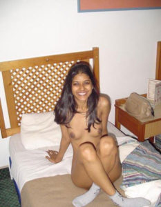 cute babe horny hot pic