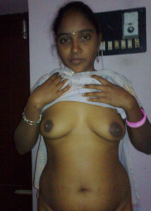 bhabhi boobs desi indian