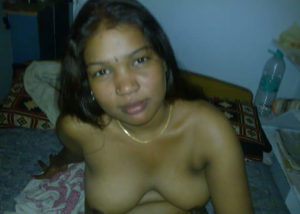 desi aunty nipples indian