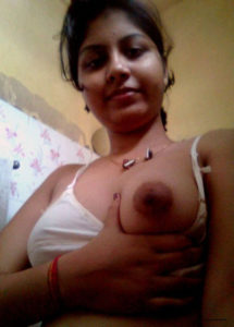 teen nude photo indian