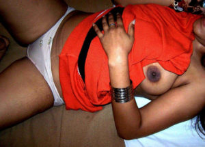 bhabhi busty nipples xxx nude