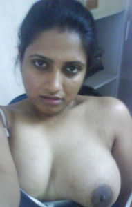 horny bhabhi desi boobs