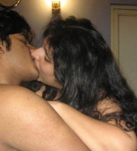 hot kiss desi couple xx