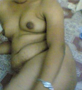 side pose naked bhabhi