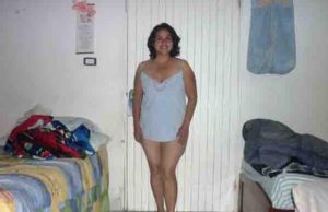 amateur desi aunty removing cloths xxx pic