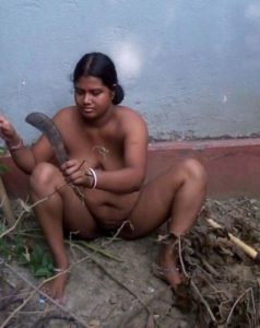 chubby desi desi housewife naked photo